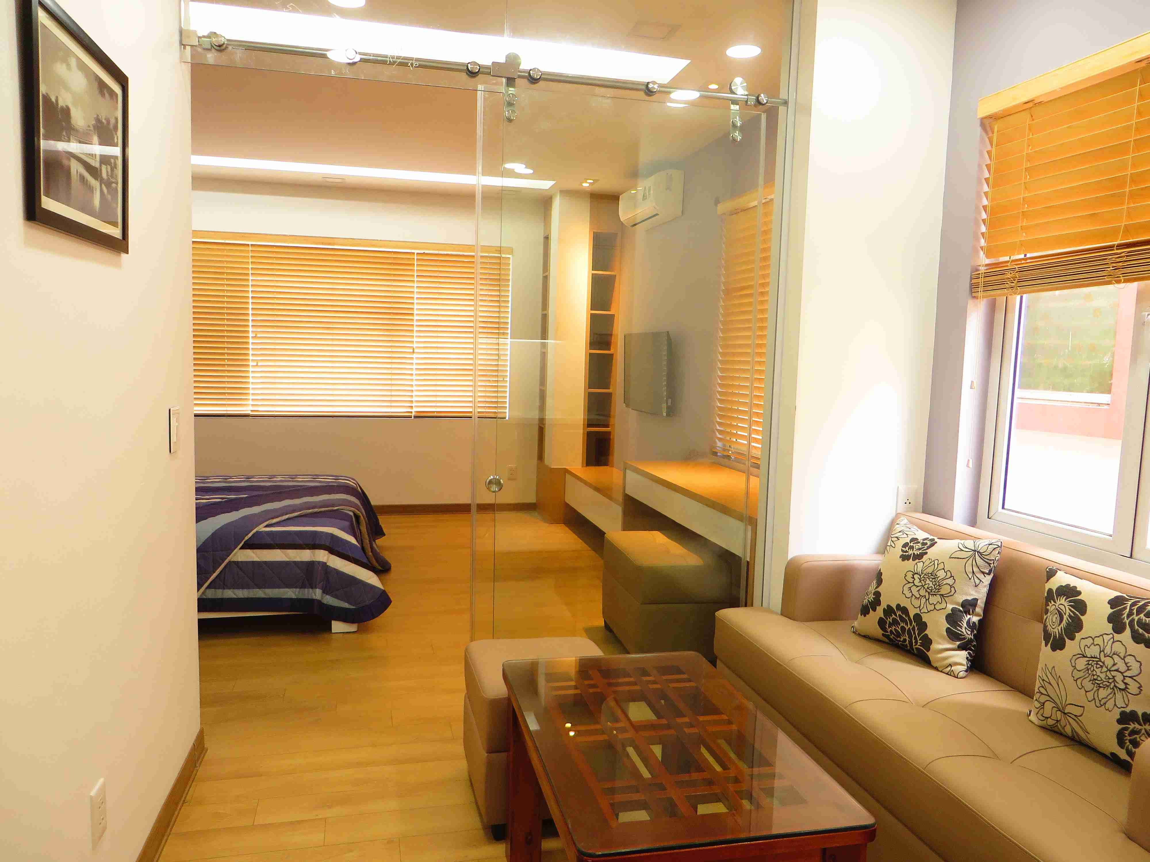 Cho thuê căn hộ dịch vụ tại Đào Tấn, Ba Đình 40m2, 1 phòng ngủ, 1 wc