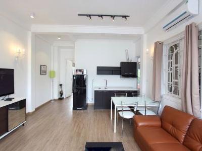 Cho thuê chung cư 3 phòng ngủ diện tích 221.5m2 full đầy đủ Vinhomes Royal City Nguyễn Trãi