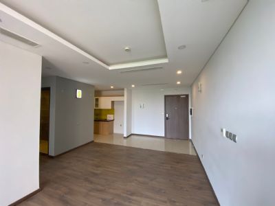 Cho thuê căn hộ chung cư 4 phòng ngủ đồ cơ bản hướng nhà Đông Nam Hinode Royal Park giá rẻ