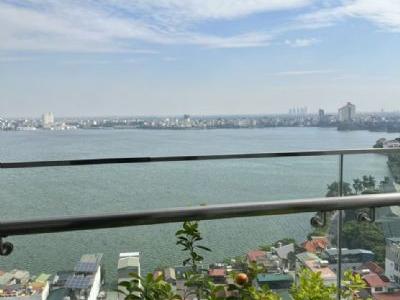 Cho thuê căn hộ 3 phòng ngủ 123m2 tầng trung view Hồ Tây tại S2A Sun Grand City