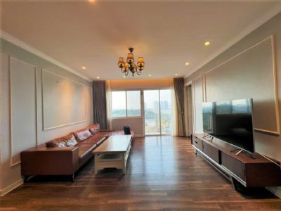 Cho thuê căn hộ 3 phòng ngủ 154m2 tầng cao view thoáng full đồ đẹp tại E4 Ciputra