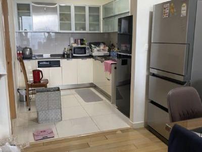 Cho thuê căn hộ 3 phòng ngủ tòa B Keangnam giá tốt - DT: 126m2 - Cửa hướng Đông - Nội thất có sẵn