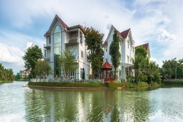 So sánh biệt thự Vinhomes Riverside và biệt thự Tây Hồ