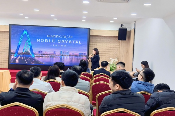 Tân Long Land Tổ Chức Đào Tạo Dự Án Noble Crystal Tây Hồ – Sẵn Sàng Bứt Phá Cuối Năm 2025
