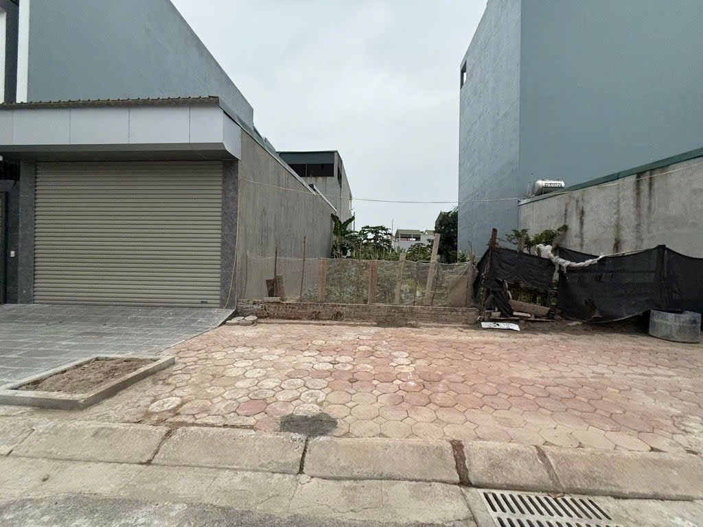 Bán đất sổ đỏ chính chủ tại An Dương Vương, Phú thượng, Tây Hồ. DT 50m mặt tiền 4.2m giá 8.6 tỷ