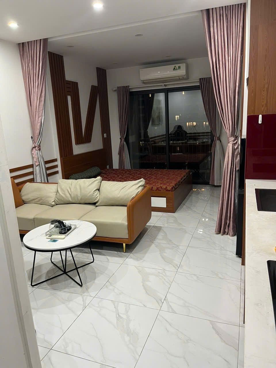 Chuyển nhượng bán Studio tòa E1 Eldorado Ng Hoàng Tôn - DT: 32m2 tầng cao view Hồ Tây có sổ