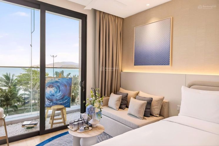 Bán chung cư 2 ngủ 1WC tầng cao nhìn ra bờ biển Đông Bắc - DT: 67m2 Charmora City Nha Trang