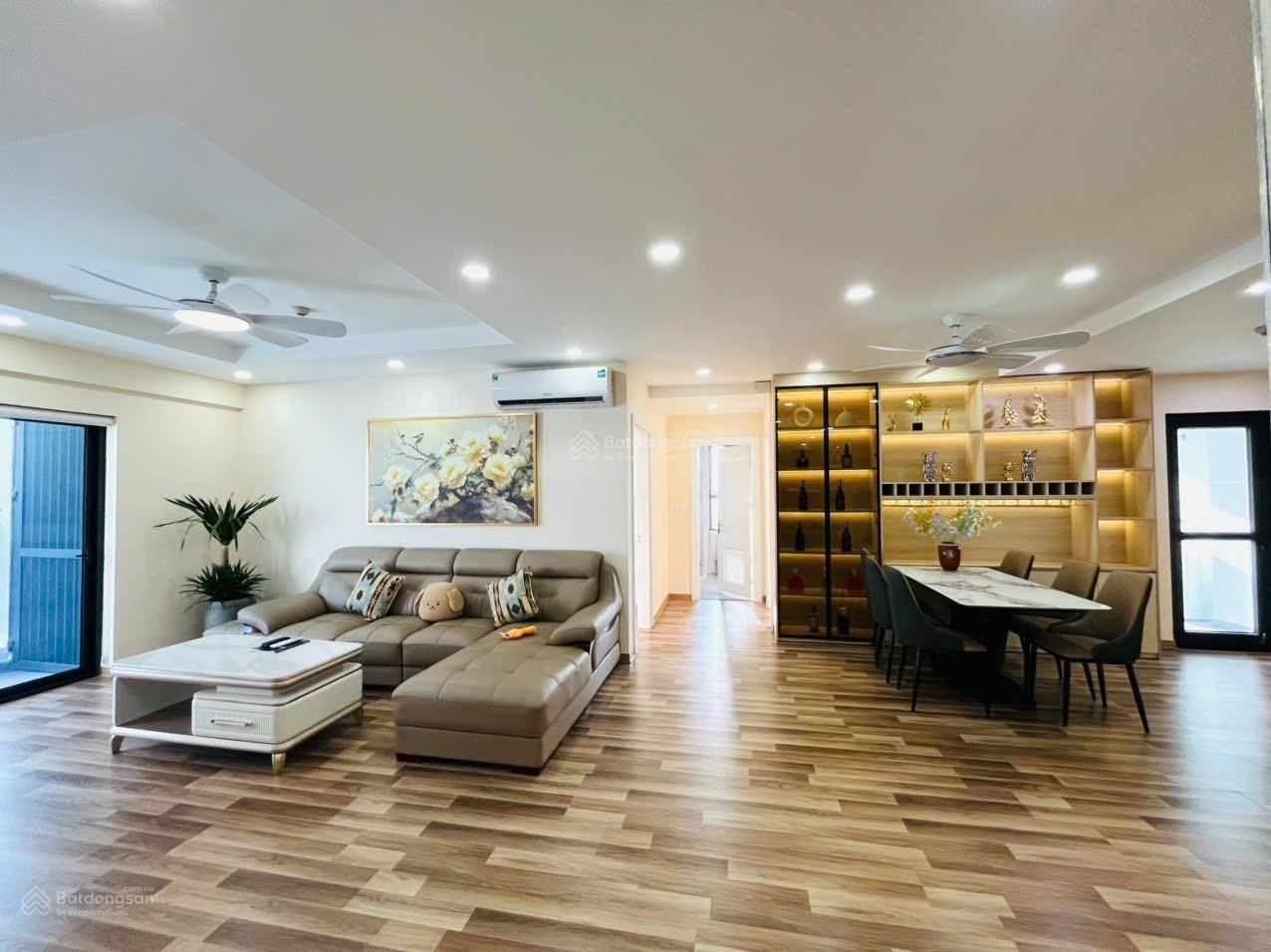 Cho thuê căn hộ 3PN/2WC/2 logia Lumi Hanoi Signature tòa 3 full nội thất tầng trung