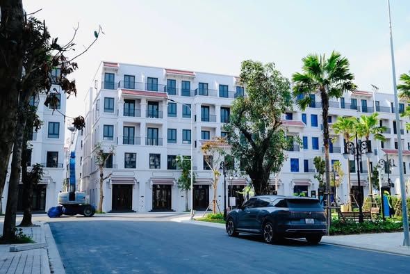 Bán nhà Vinhomes Cổ Loa đường Ánh Dương 2 DT:80m2 hướng Đông Bắc gần ga Metro giá tốt