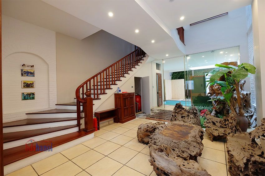 Cần bán biệt thự lô góc Đông Bắc mặt tiền 8m nhìn công viên bàn giao thô bên trong Hà Tĩnh Heritage