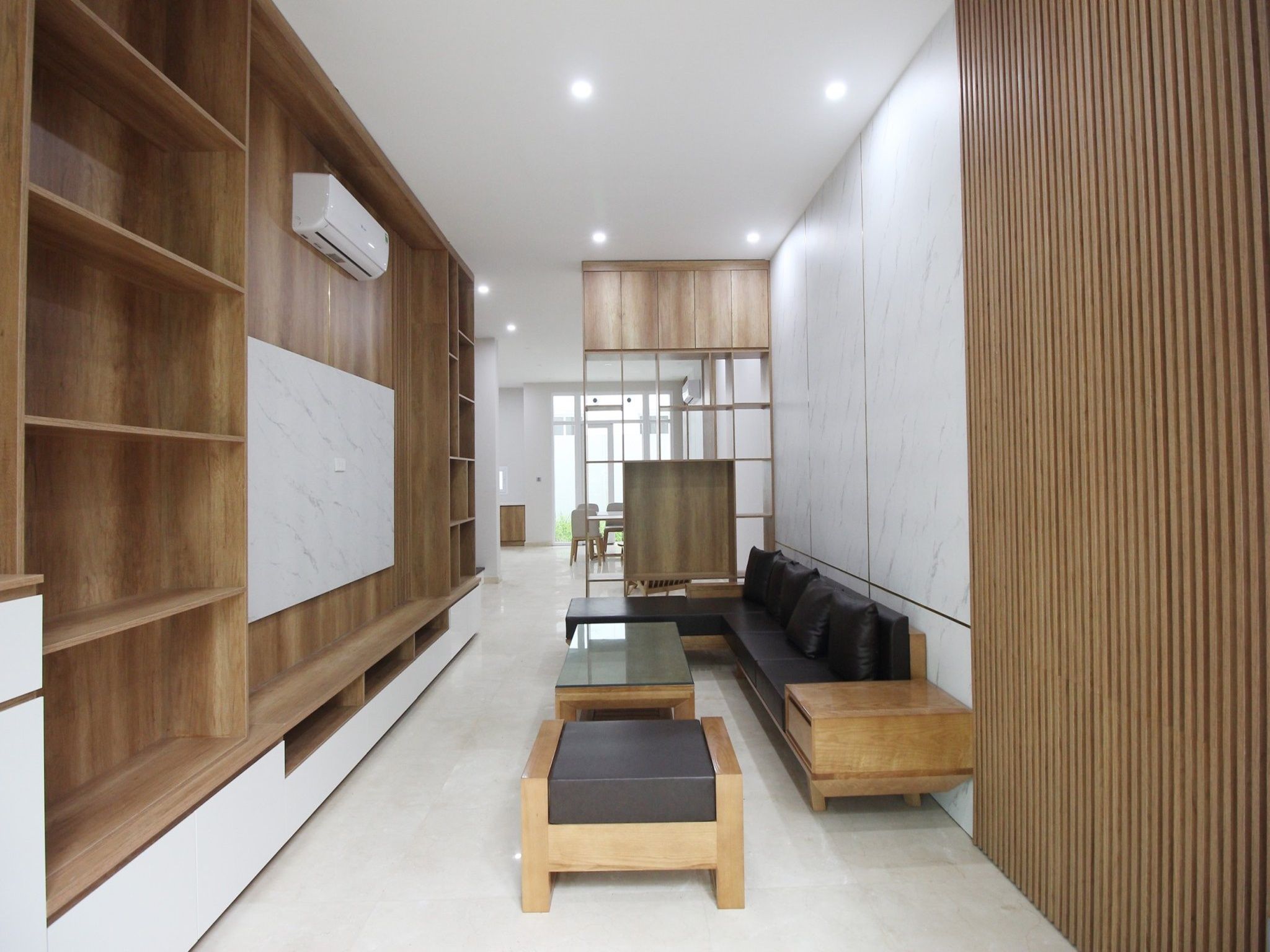 [MỚI] Cho thuê căn góc nhà liền kề hướng Tây Nam Vinhomes Wonder Park giá tốt - Đủ nội thất
