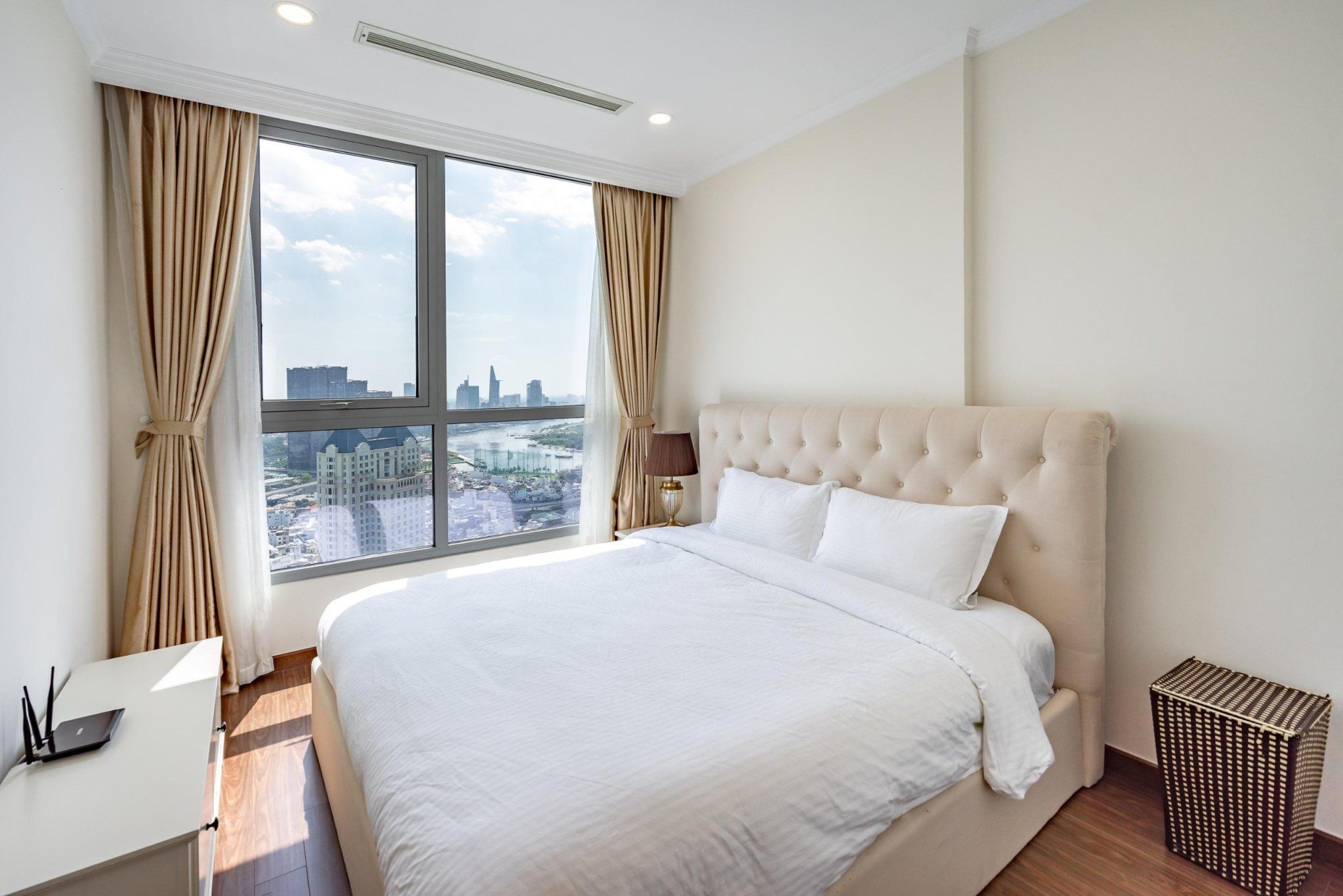 Cho thuê căn hộ 1 phòng ngủ Plus Sun Elite City Hạ Long – Đón ánh sáng tự nhiên, hướng Đông