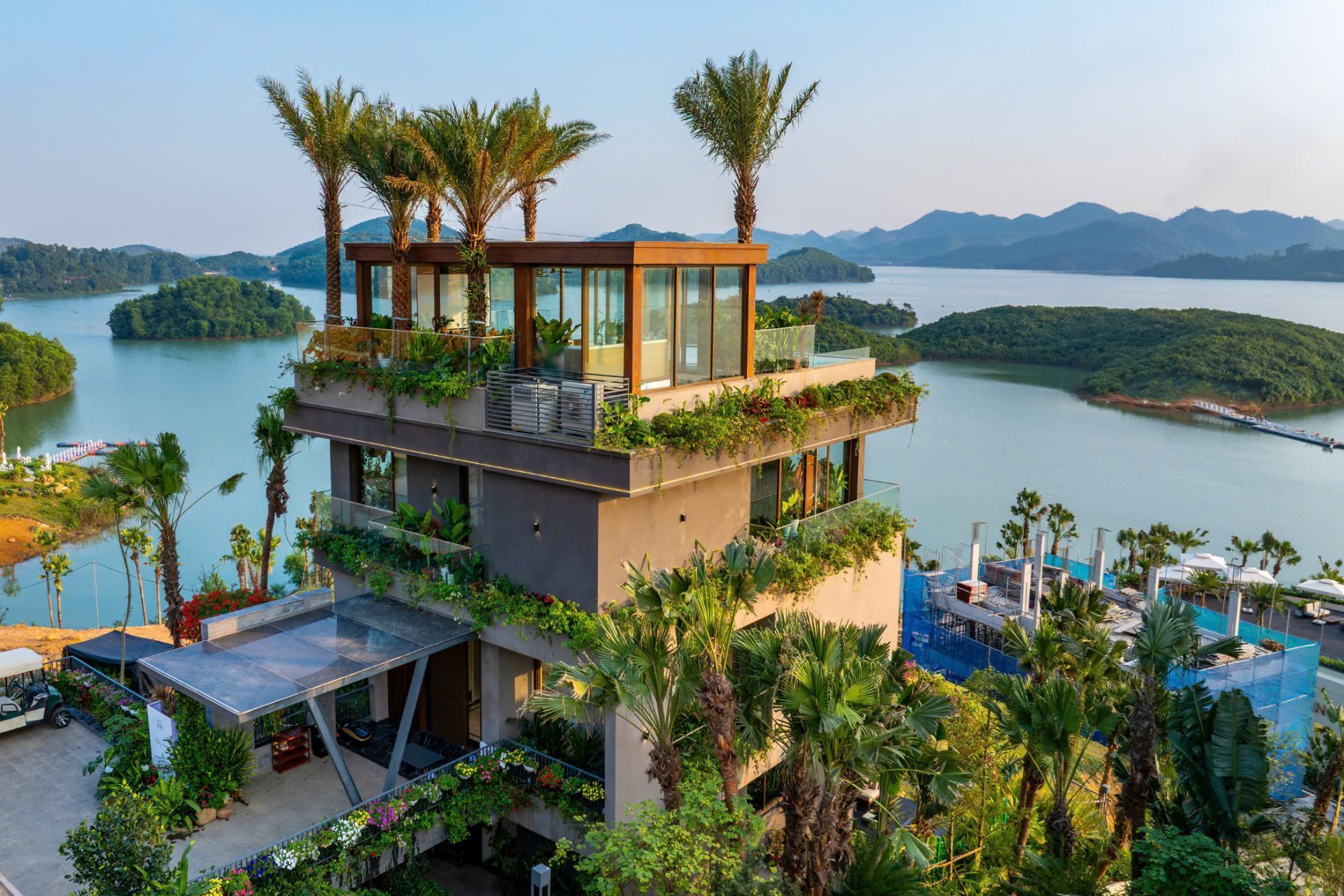 Bán biệt thự căn góc Đông Tứ Trạch hoàn thiện cao cấp hướng hồ Flamingo Forest City Đông Anh