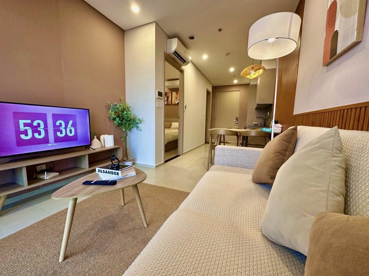 Cho thuê căn hộ 1 phòng ngủ Udic Riverside 2 Vĩnh Tuy Hướng Đông 1WC view đô thị thoáng đẹp