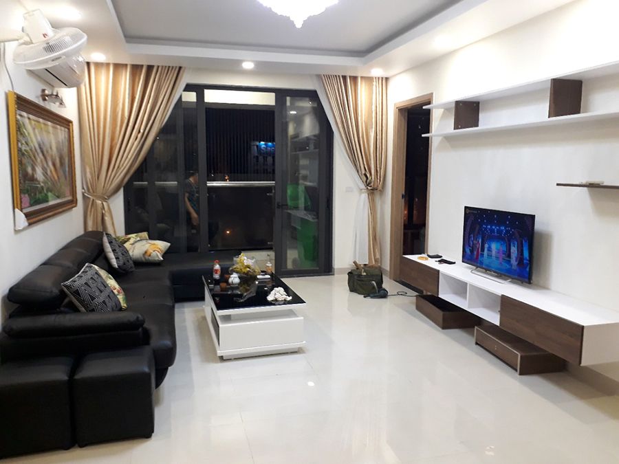 Cần bán căn 3pn Udic Riverside 2 Vĩnh Tuy 135m2 hướng Nam 2wc view bể bơi