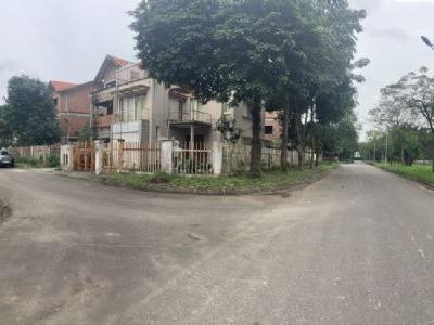 Cần tiền bán gấp căn góc 208m2 biệt thự xây thô tại KĐT Quang Minh Long Việt, LH 0989734734