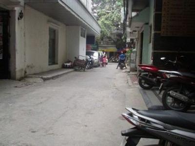 Cần bán gấp nhà 4 tầng tại phố Phan Văn Trị, quận Đống Đa