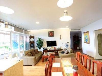 Cần cho thuê căn hộ 3 phòng ngủ tại chung cư 671 Hoàng Hoa Thám, quận Ba Đình, Hà Nội