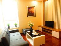 Cần cho thuê căn hộ dịch vụ 2 phòng ngủ tại Liễu Giai, quận Ba Đình.