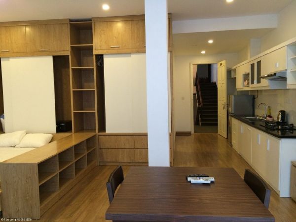 Cần cho thuê căn hộ dịch vụ 40m2, Studio tại Triệu Việt Vương, quận Hai Bà Trưng