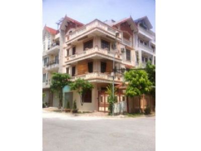Cần cho thuê nhà 4 tầng tại Nguyễn Hoàng Tôn, quận Tây Hồ