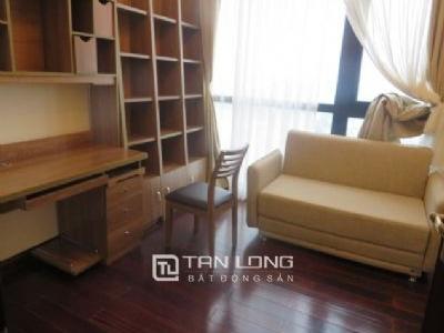 Căn hộ 136m2 tòa R1 Vinhomes Royal City, quận Thanh Xuân.