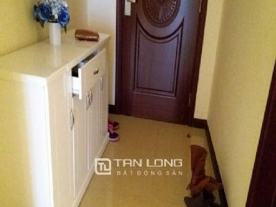 Căn hộ 2 ngủ cho thuê tại R1, Vinhomes Royal City, Nguyễn Trãi