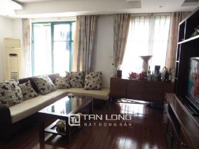 Căn hộ 3 phòng ngủ cho thuê tại phố Ngọc Khánh, Ba Đình, $1000