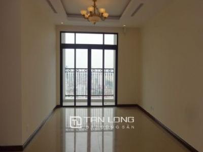 Căn hộ 3 phòng ngủ tầng cao cho thuê tại R1 Vinhomes Royal City, quận Thanh Xuân