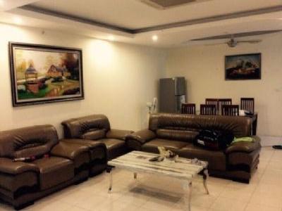 Chính chủ cho thuê căn hộ chung cư 25 Lạc Trung, 3 PN 137m2, nhà mới, cho thuê lâu dài.
