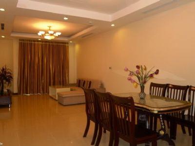 Cho thuê căn hộ 134 m2 tại Royal City, quận Thanh Xuân, Hà Nội