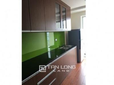 Cho thuê căn hộ 150m2, 3 phòng ngủ ở Đội Cấn, quận Ba Đình, giá thuê hợp lý