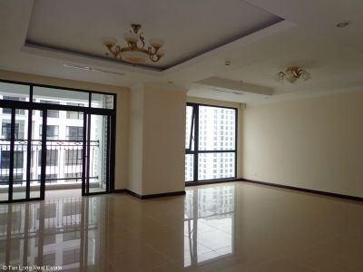 Cho thuê căn hộ 180m2 tại Royal City Hà Nội