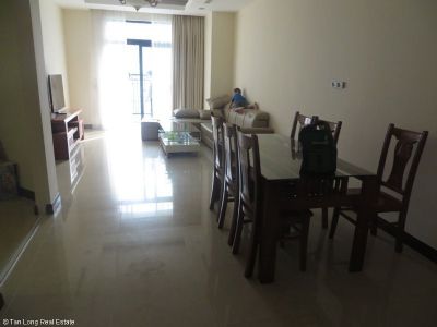 Cho thuê căn hộ 2 phòng ngủ tòa R4 Vinhomes Royal City, quận Thanh Xuân