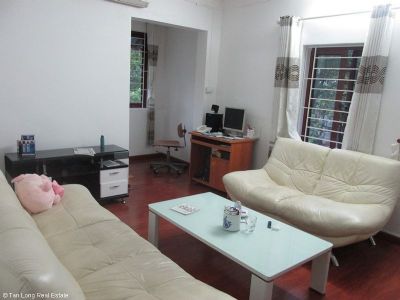 Cho thuê căn hộ 75m2, 3 phòng ngủ tại Vạn Bảo, quận Ba Đình