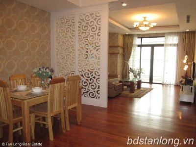 Cho thuê căn hộ đẹp 2 phòng ngủ ở Royal City, Nguyễn Trãi, Thanh Xuân, Hà Nội.