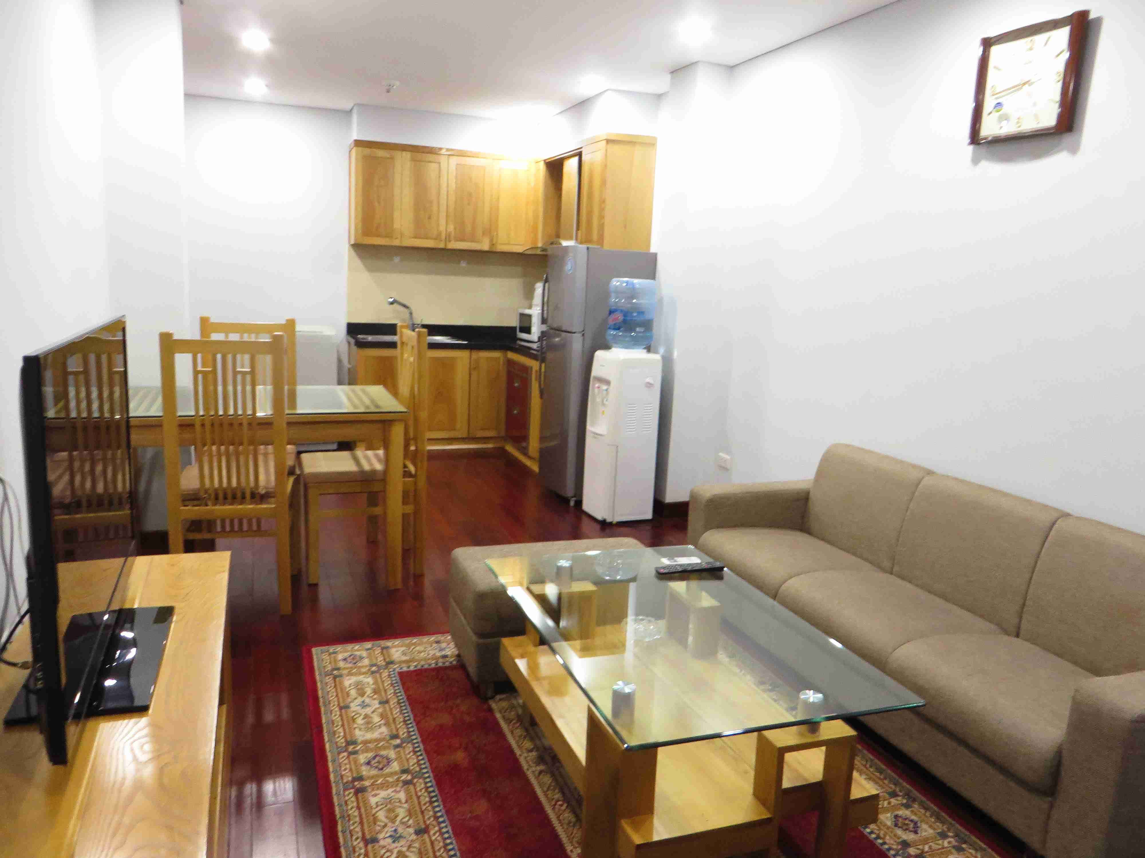 Cho thuê căn hộ dịch vụ tại khu vực Kim Mã, Ba Đình, Hà nội, diện tích 75m2, full nội thất, dịch vụ đầy đủ