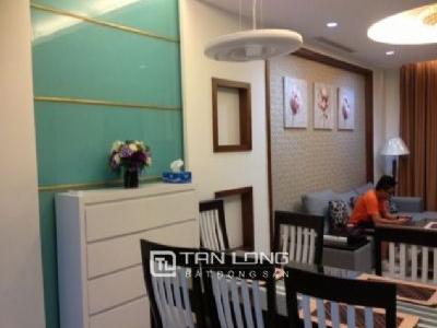 Cho thuê căn hộ R2, 3 phòng ngủ tại chung cư Vinhomes Royal City, quận Thanh Xuân