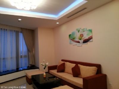 Cho thuê căn hộ tầng cao tòa R1 Vinhomes Royal City, quận Thanh Xuân