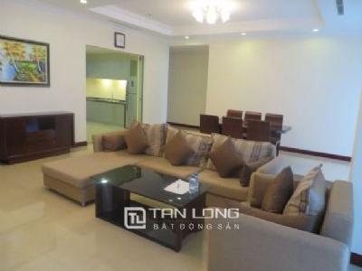 Cho thuê chung cư 181m2 tòa R2 Vinhomes Royal City, quận Thanh Xuân