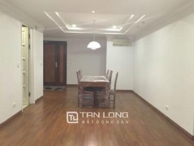 Cho thuê gấp căn hộ 3 phòng ngủ tầng cao tòa E5 – Ciputra, Tây Hồ, Hà Nội
