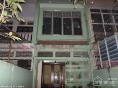 Cho thuê nhà 2.5 tầng tại phố Trần Phú, quận Hoàn Kiếm, Hà Nội