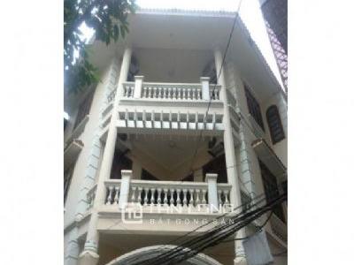 Cho thuê nhà 3 tầng tại Hoàng Hoa Thám, Tây Hồ, Hà Nội