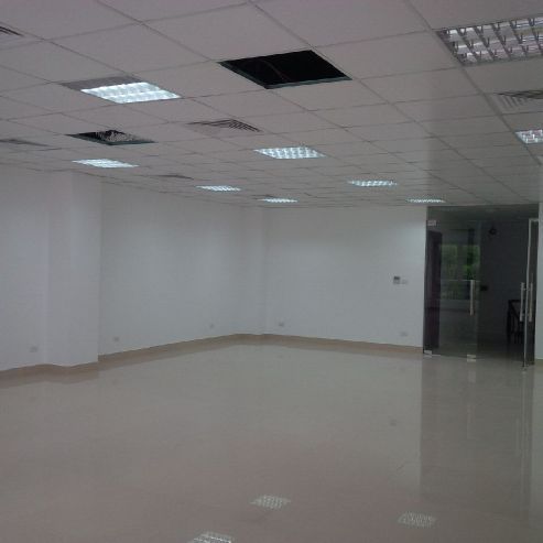 Cho thuê nhà làm văn phòng, showroom tại phố Phương Mai, quận Đống Đa