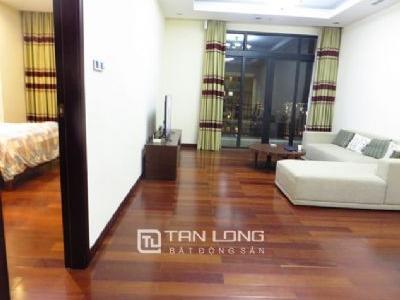 Chung cư cho thuê 145m2 tại R2 Vinhomes Royal City, quận Thanh Xuân