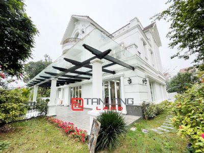 Cho thuê Siêu Biệt thự Đơn lập 4 phòng ngủ tại khu VIP Vinhomes Riverisde