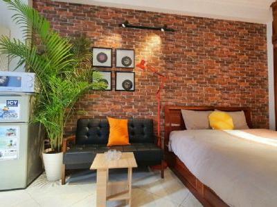 Cho thuê căn hộ dịch vụ Studio tầng 4, DT 30m2 full đồ tại Trúc Bạch, Ba Đình