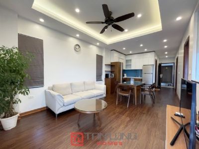 Cho thuê căn hộ dịch vụ 2 ngủ 70m2 full đồ view đẹp nhất tại phố Trịnh Công Sơn