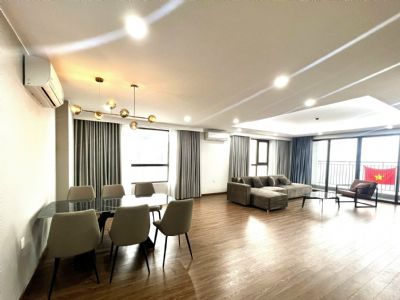 Cho thuê căn hộ 3 ngủ 168m2 tầng cao full đồ tại dự án Udic Westlake 