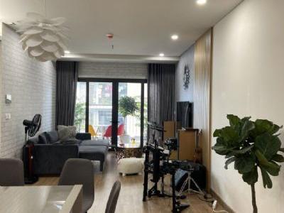 Cho thuê căn hộ Sky Park Residence - DT: 128m2/3PN + 2WC - ban công hướng hồ - Full nội thất